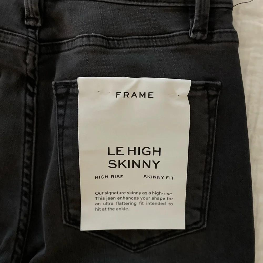 FRAME Denim Le High Skinny Jeans in Billups Chew Black Wash High Rise Size 26
